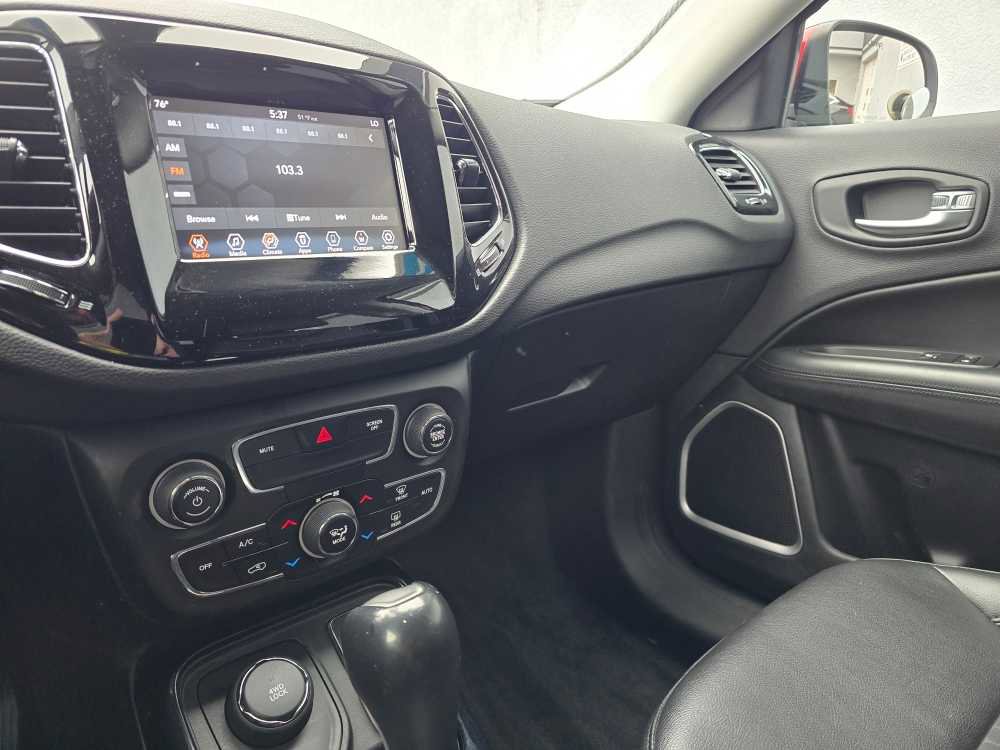 Used 2018 Jeep Compass Latitude w/ Popular Equipment Group image 24