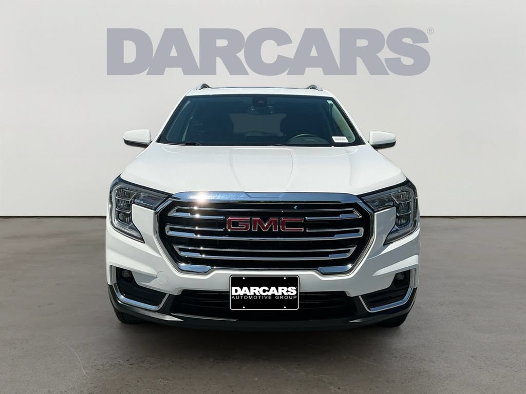 Used 2023 GMC Terrain SLT w/ Infotainment Package II AWD/4WD image 2