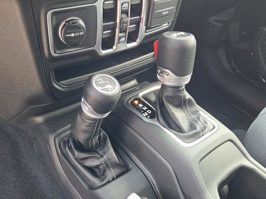 New 2025 Jeep Wrangler Sport S image 27