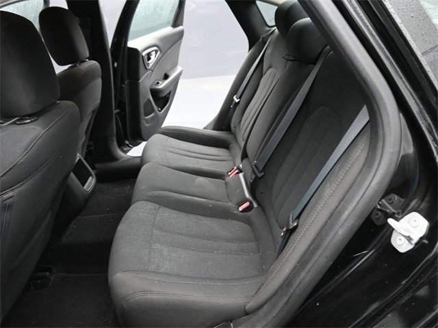 Used 2016 Chrysler 200 Limited image 11