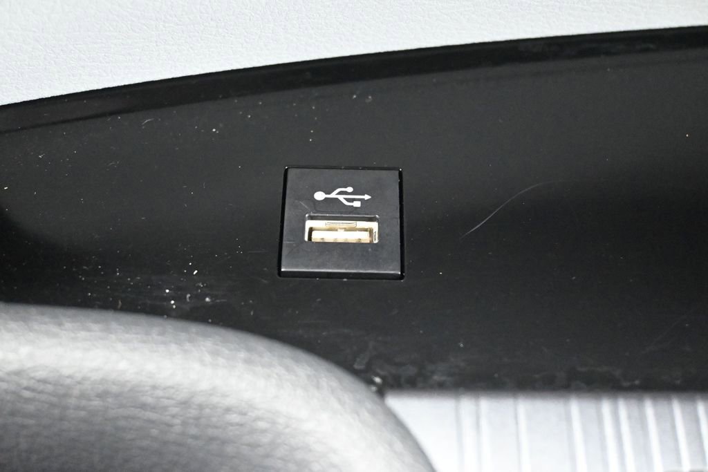 Used 2026 Toyota Sienna LE FWD image 24
