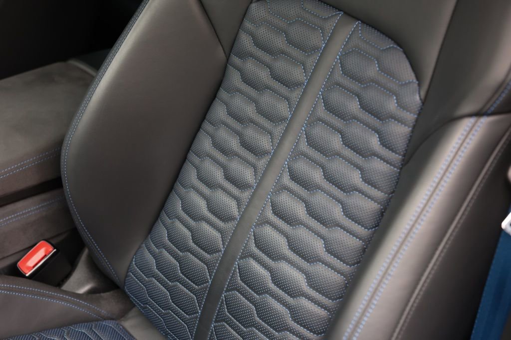 Used 2025 Audi RS 6 performance w/ Blue RS Design Package Plus image 16