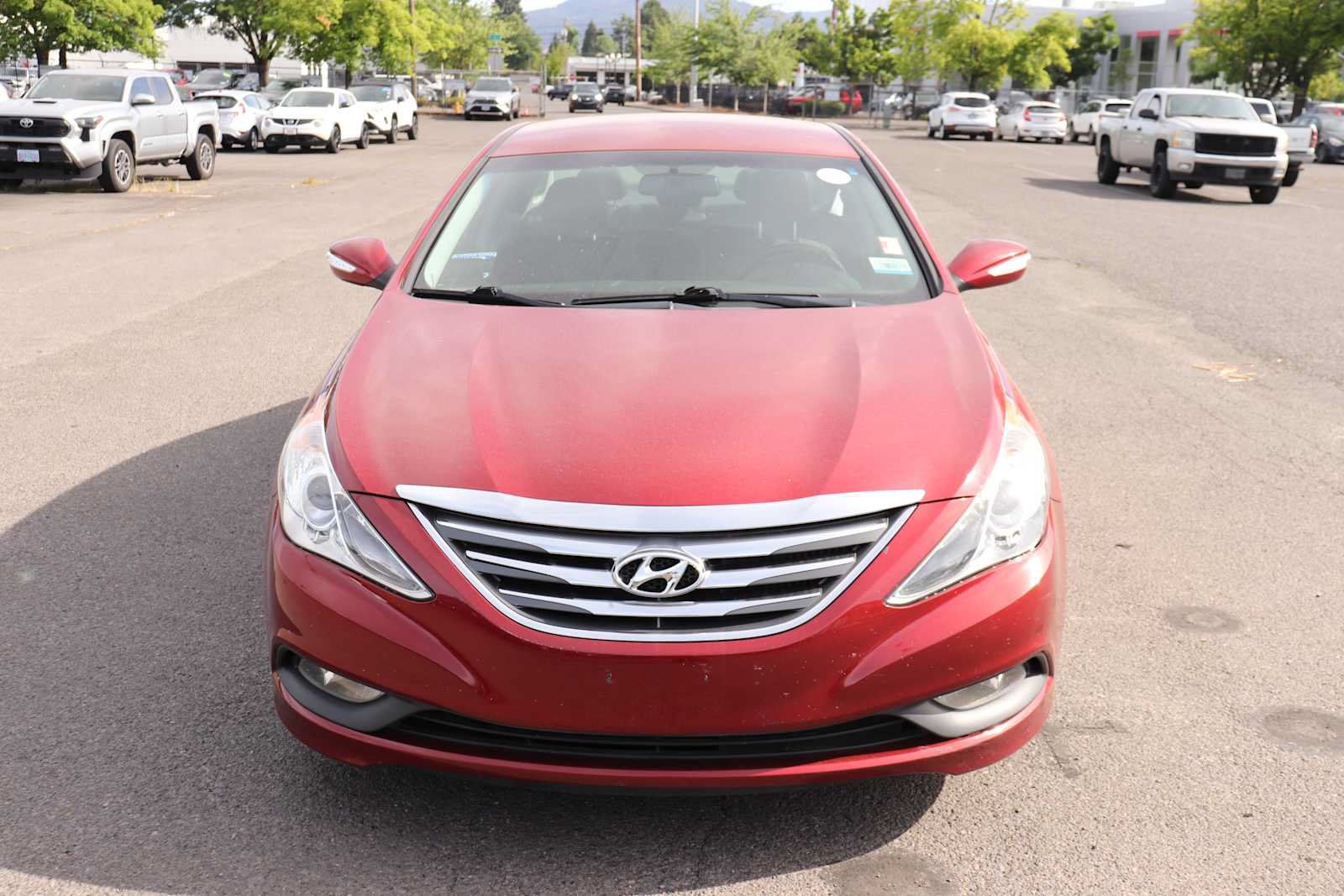 Used 2014 Hyundai Sonata SE FWD image 2