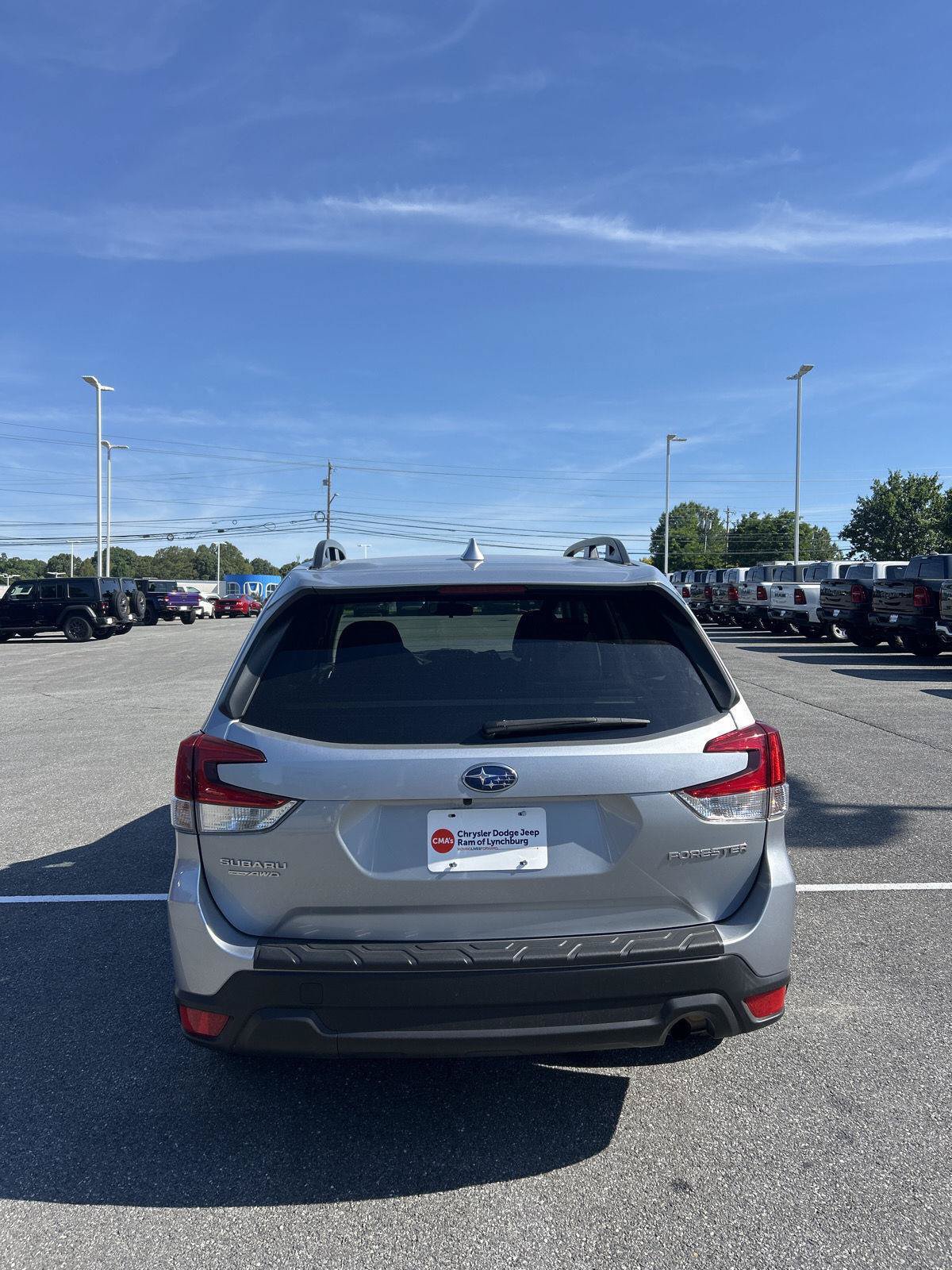 Used 2023 Subaru Forester Premium AWD/4WD image 5