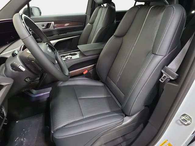 New 2027 Cadillac Vistiq Luxury w/ LPO, Floor Liner Package AWD/4WD image 11