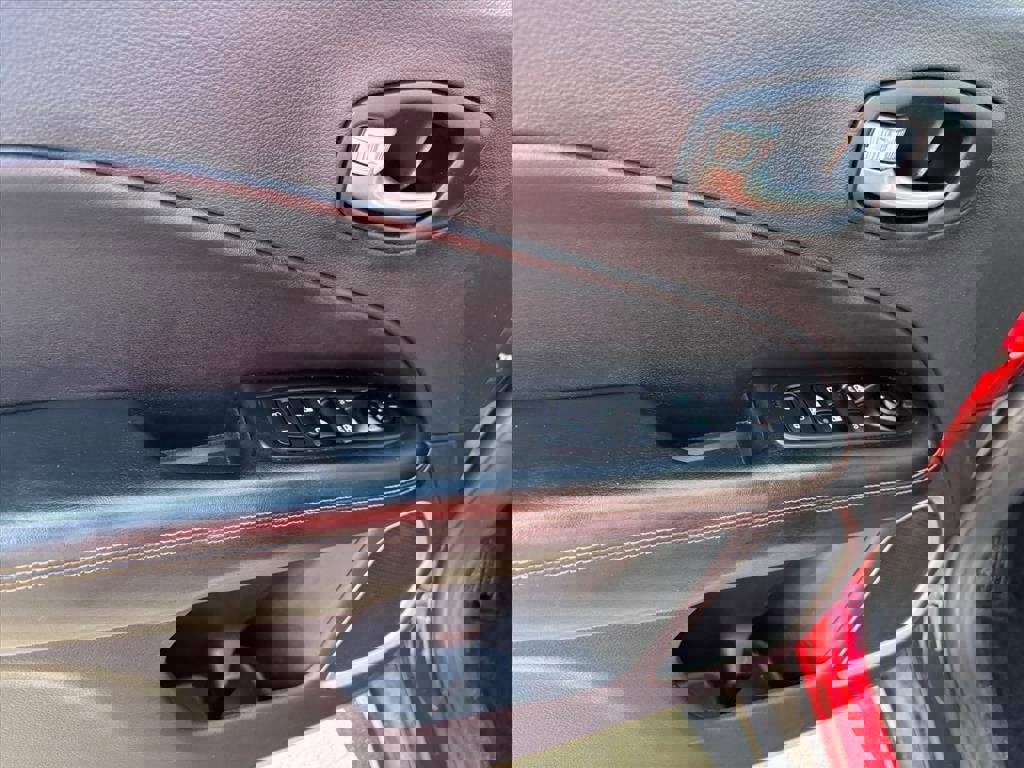 Used 2021 Jeep Compass Limited image 18