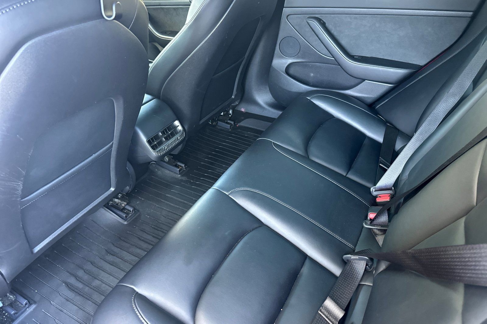 Used 2021 Tesla Model 3 Performance image 13