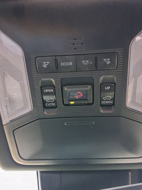 Used 2022 Toyota RAV4 XSE w/ XSE Grade Weather Package AWD/4WD image 32