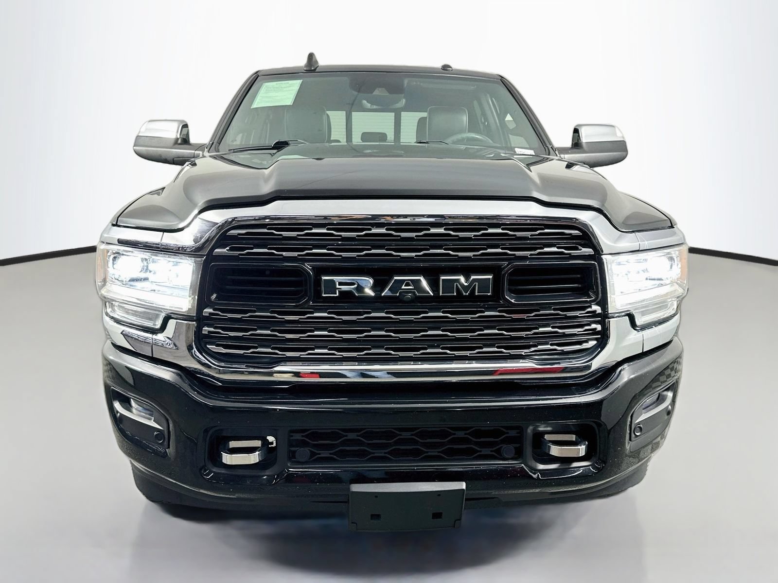 Used 2019 RAM 3500 Limited AWD/4WD image 2