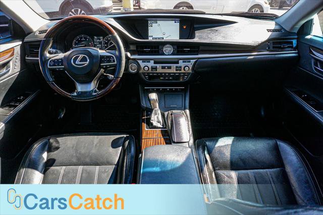 Used 2016 Lexus ES 350 w/ Luxury Package w/Wood Trim image 24