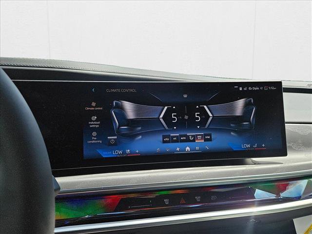 Used 2025 BMW i7 eDrive50 w/ M Sport Package image 12