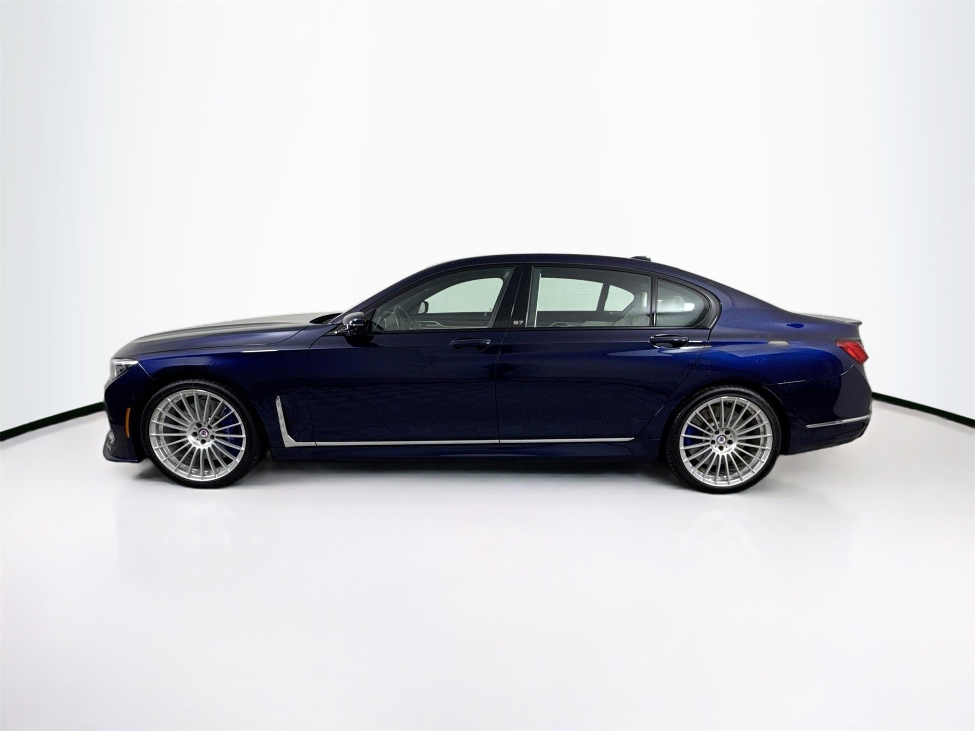 Used 2022 BMW ALPINA B7 xDrive ALPINA B7 xDrive image 4