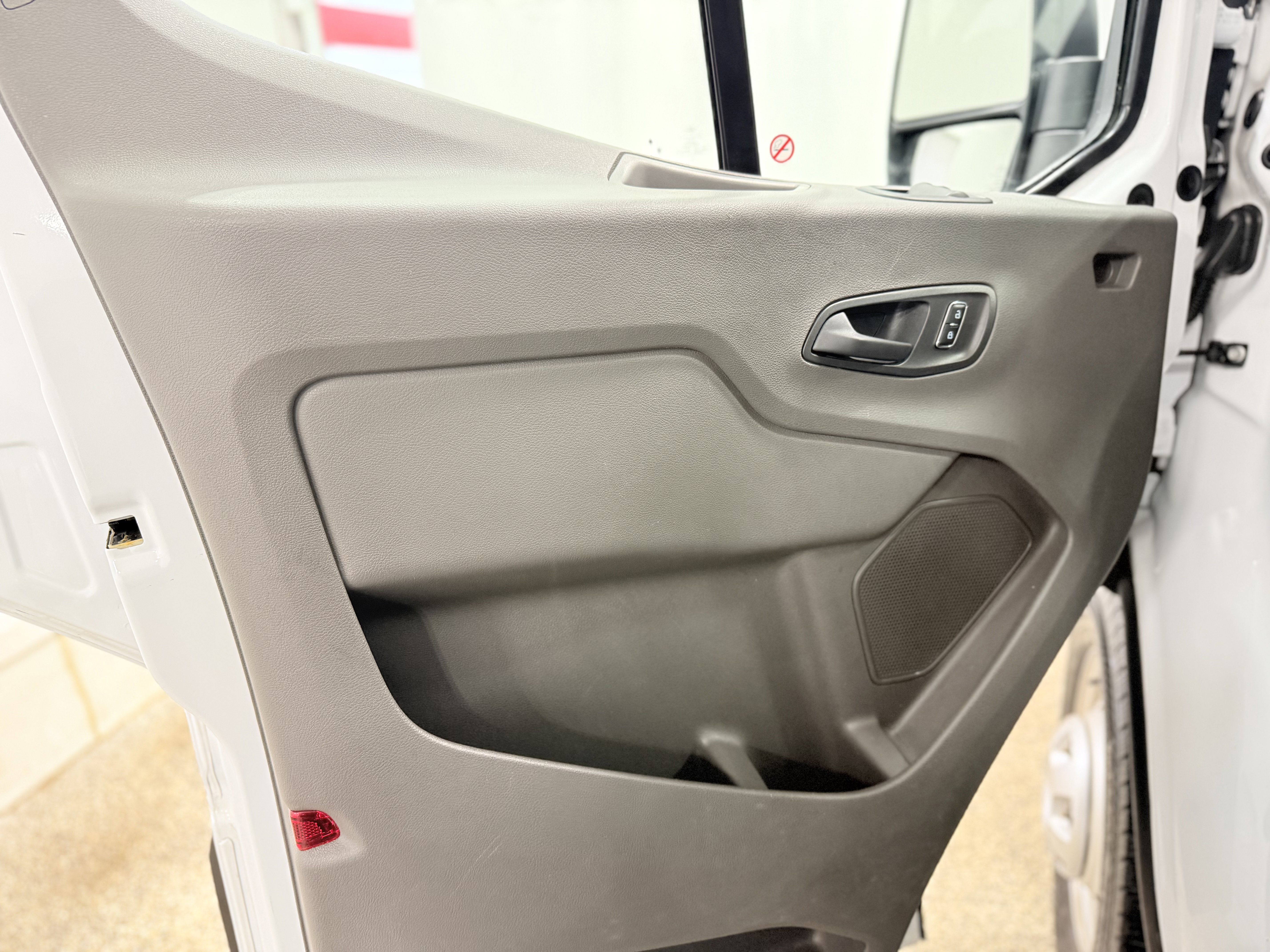 Used 2024 Ford Transit 250 Low Roof AWD w/ Exterior Upgrade Package image 14