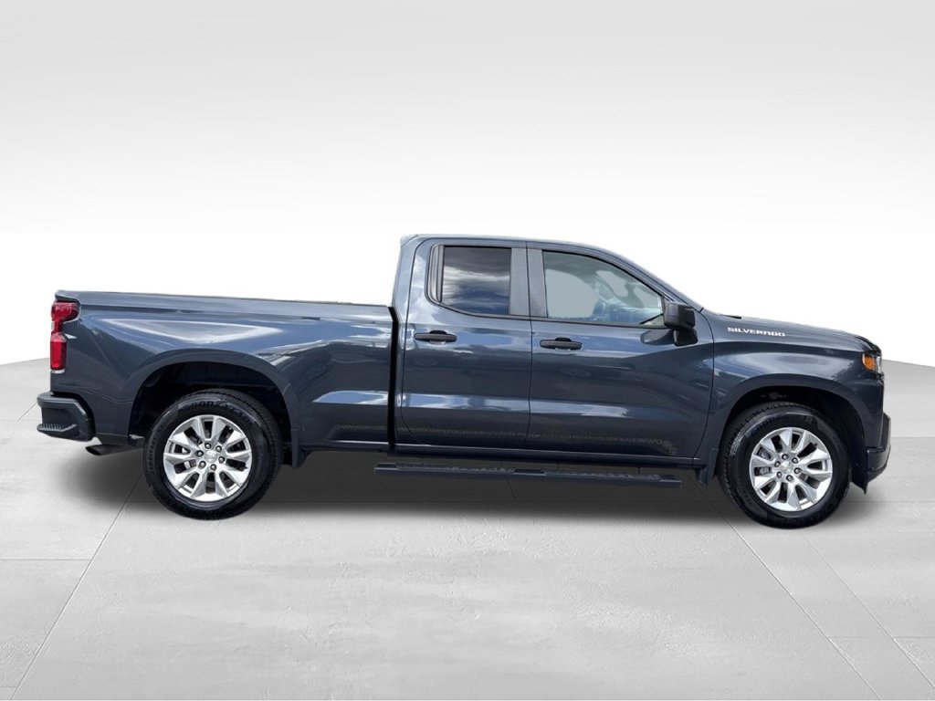 Used 2020 Chevrolet Silverado 1500 Custom w/ Custom Value Package RWD image 6