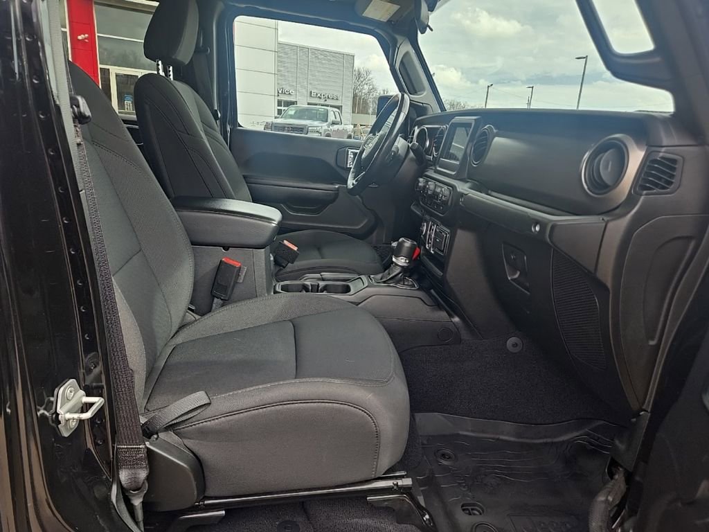 Used 2021 Jeep Gladiator Willys image 27