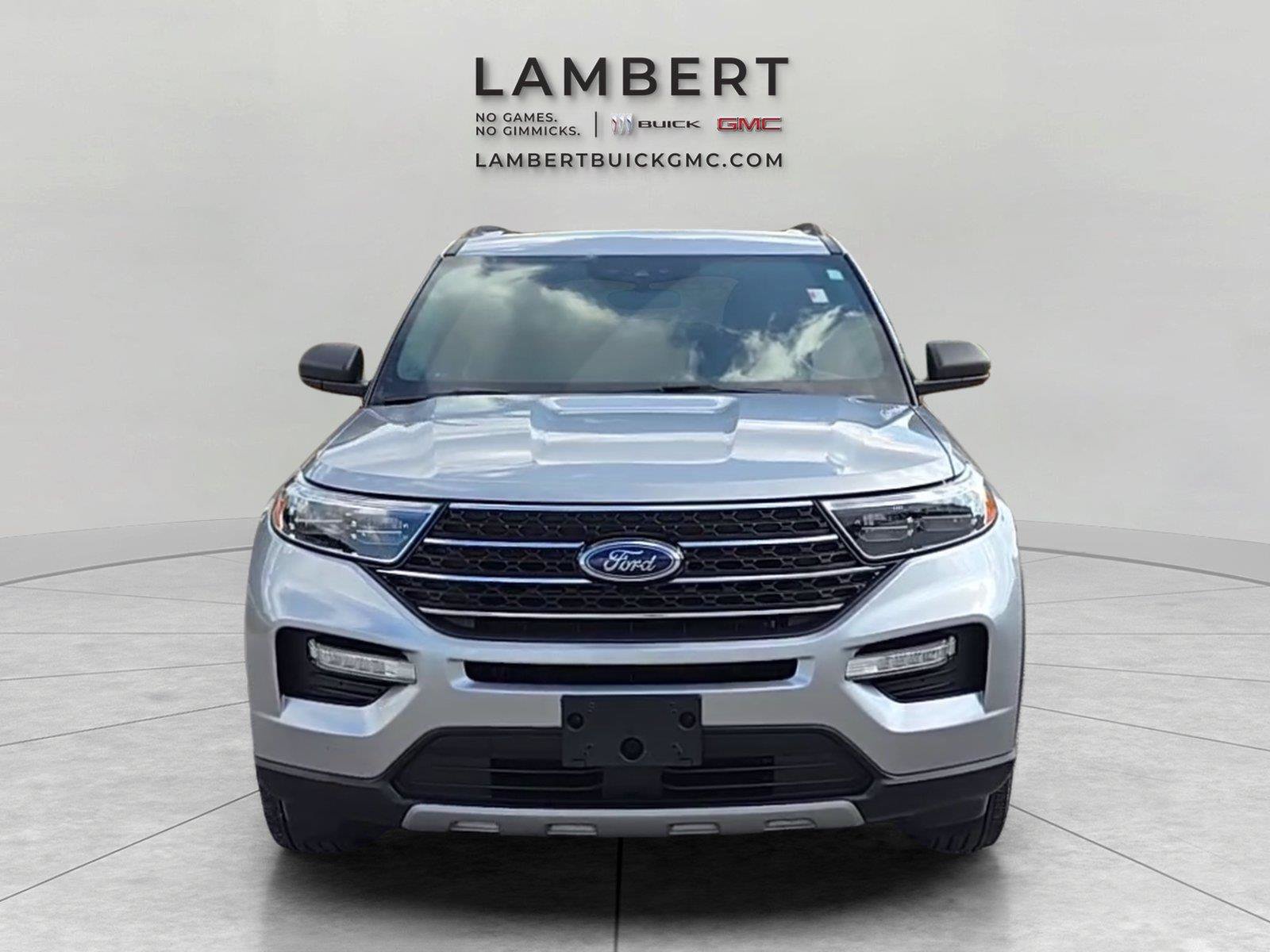 Used 2020 Ford Explorer XLT w/ Equipment Group 202A AWD/4WD image 8