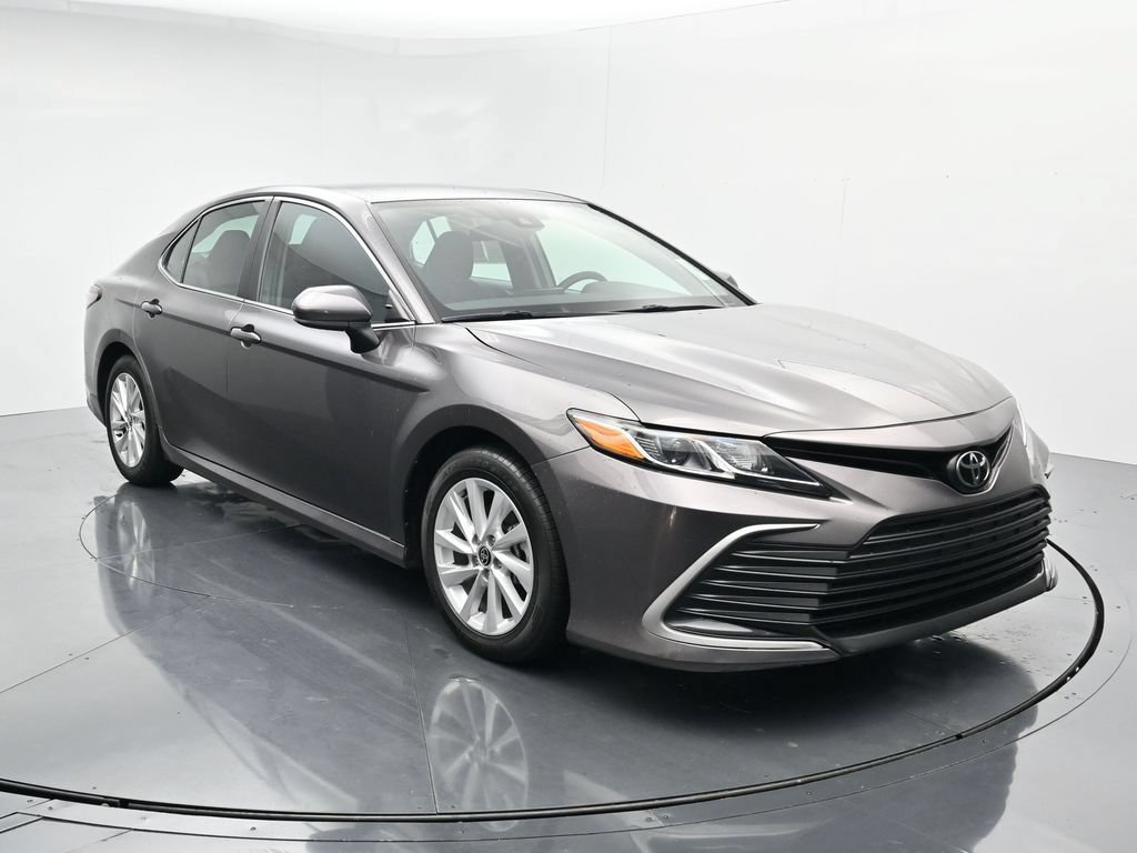 Used 2024 Toyota Camry LE FWD image 2