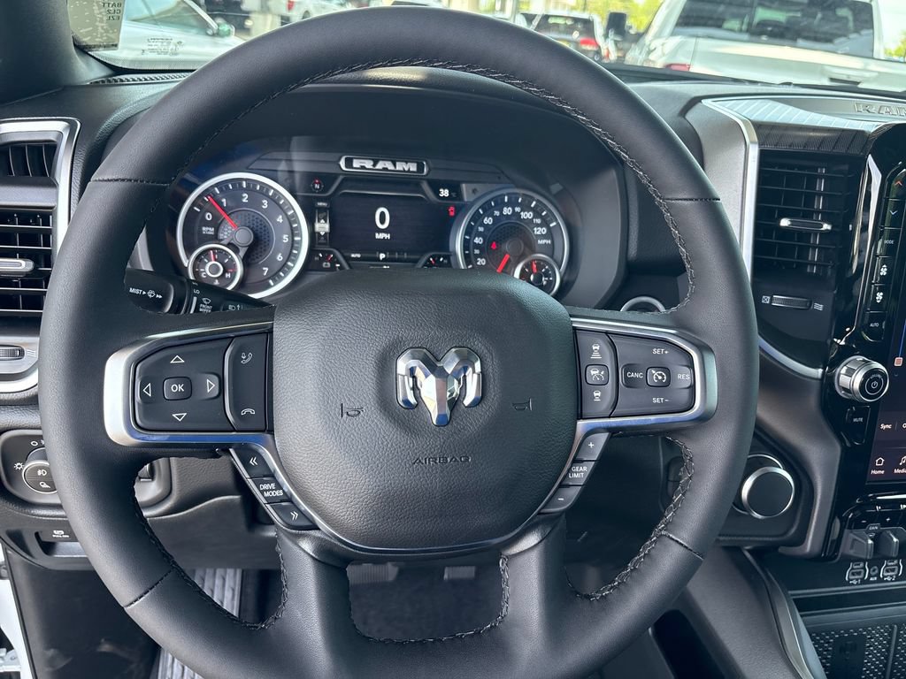 New 2026 RAM 1500 Big Horn AWD/4WD image 24