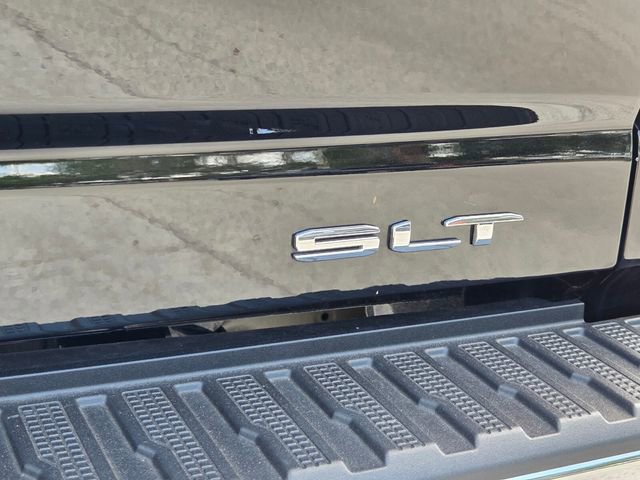 Used 2024 GMC Sierra 2500 SLT w/ SLT Premium Package AWD/4WD image 12
