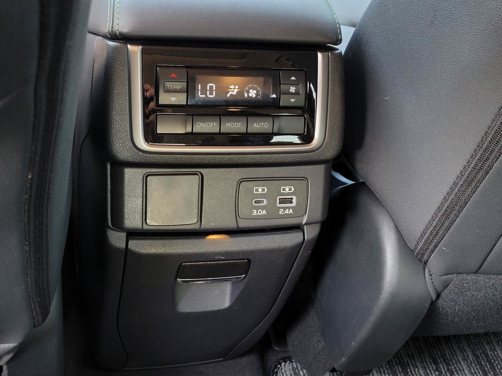 Used 2025 Subaru Ascent Onyx Edition AWD/4WD image 26