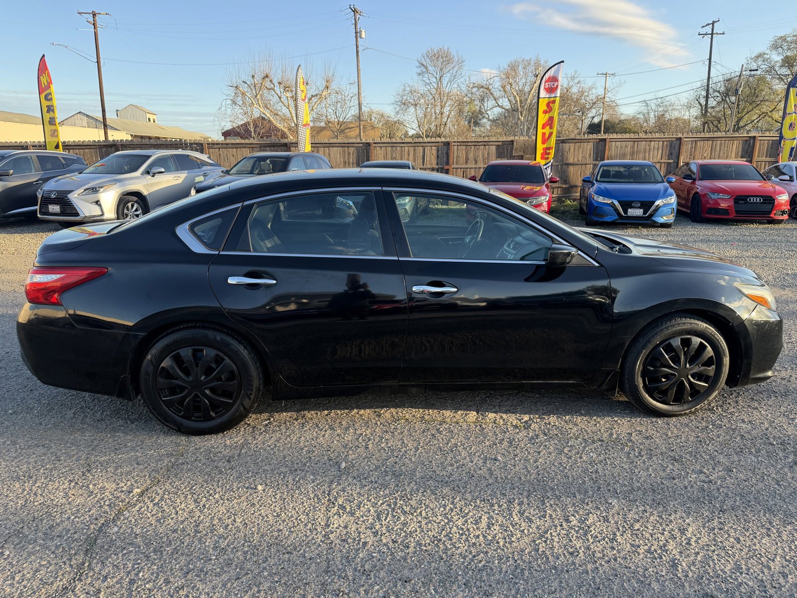Used 2017 Nissan Altima 2.5 S w/ Power Driver Seat Package FWD image 4