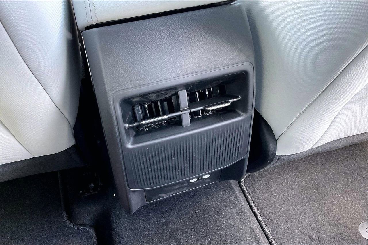 New 2026 Jeep Cherokee Laredo AWD/4WD image 15
