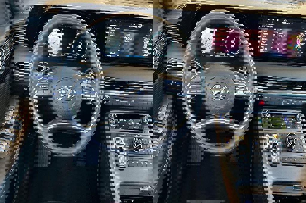 Used 2025 Hyundai Palisade Calligraphy image 12