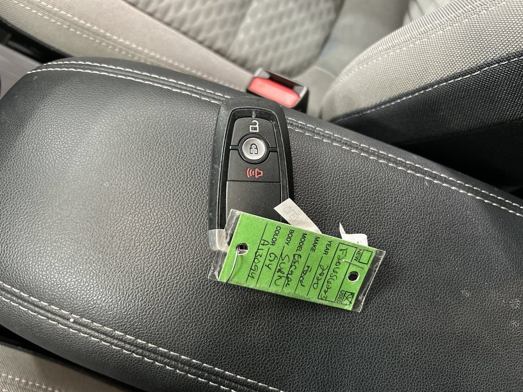 Used 2020 Ford Escape SE AWD/4WD image 12