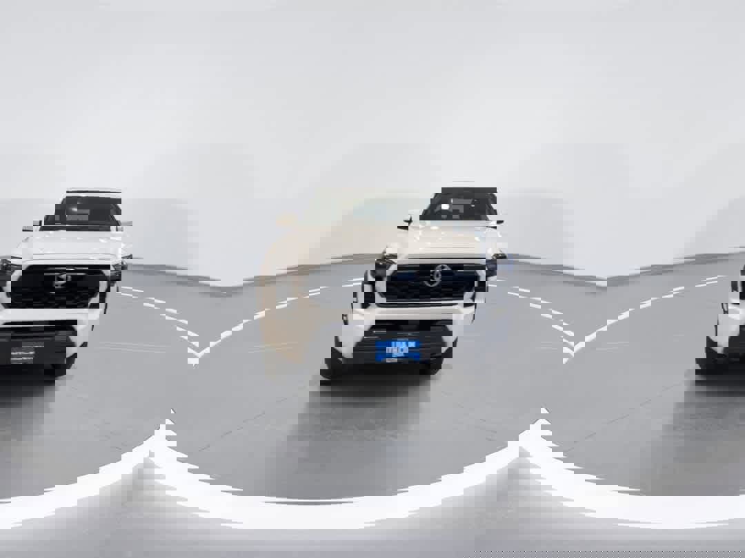 Used 2024 Toyota Tacoma TRD Off-Road image 3