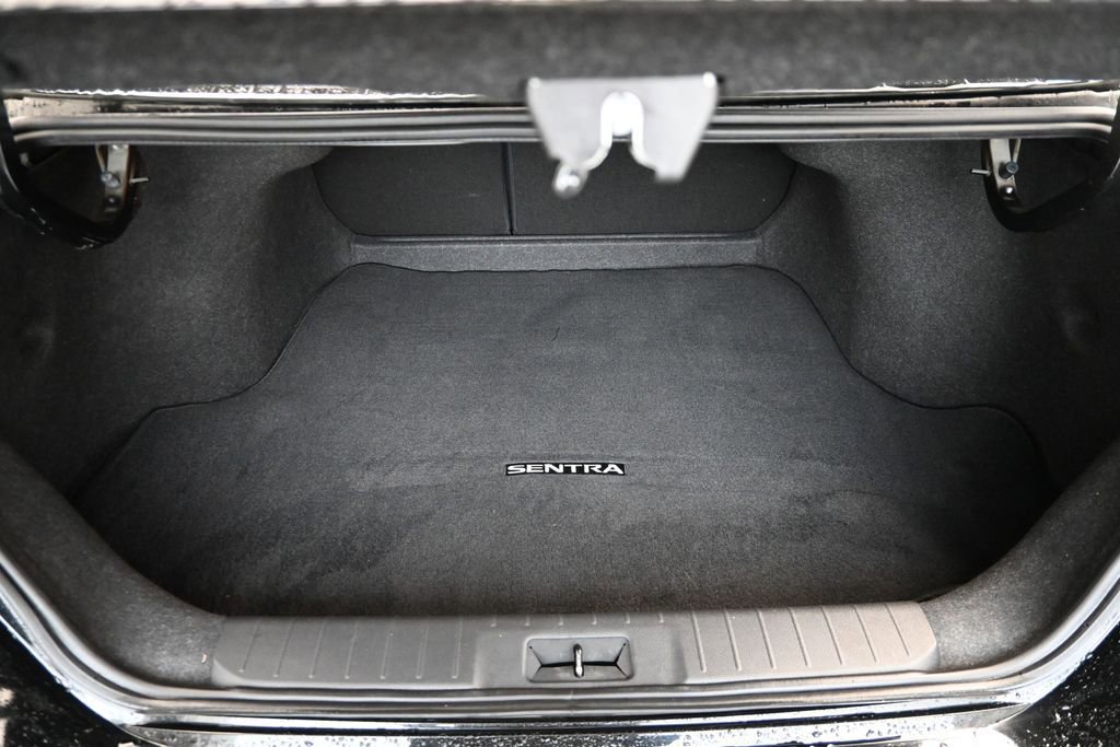 Used 2024 Nissan Sentra S FWD image 11