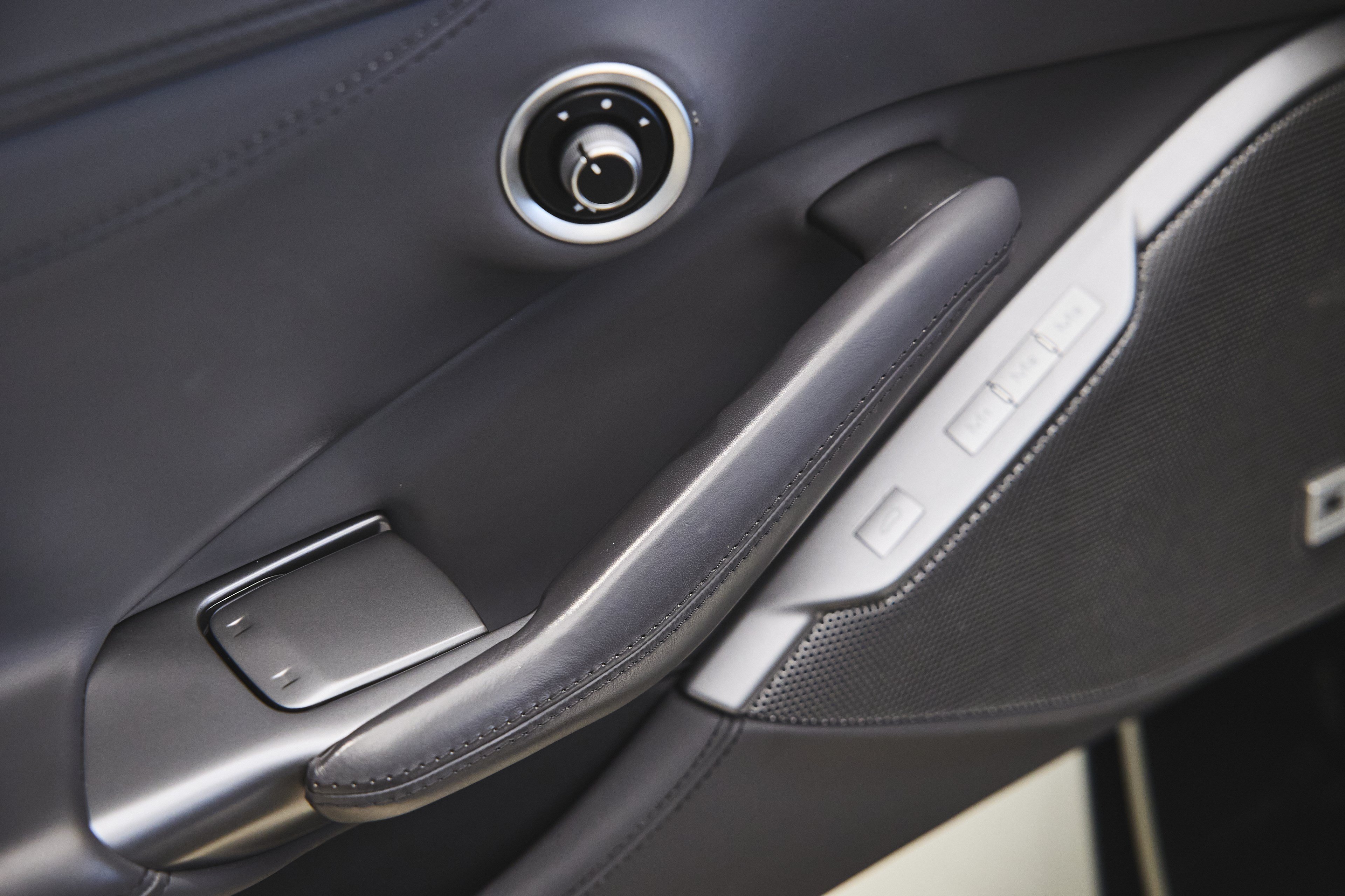 Used 2019 Ferrari Portofino RWD image 28