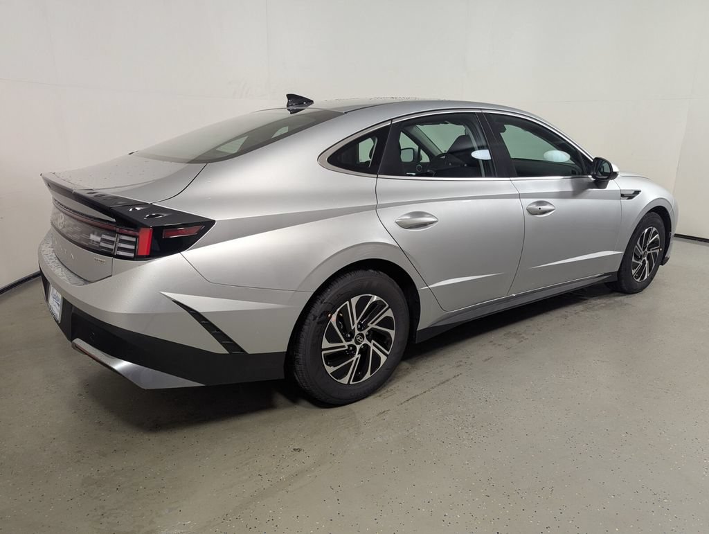 New 2026 Hyundai Sonata Blue FWD image 6