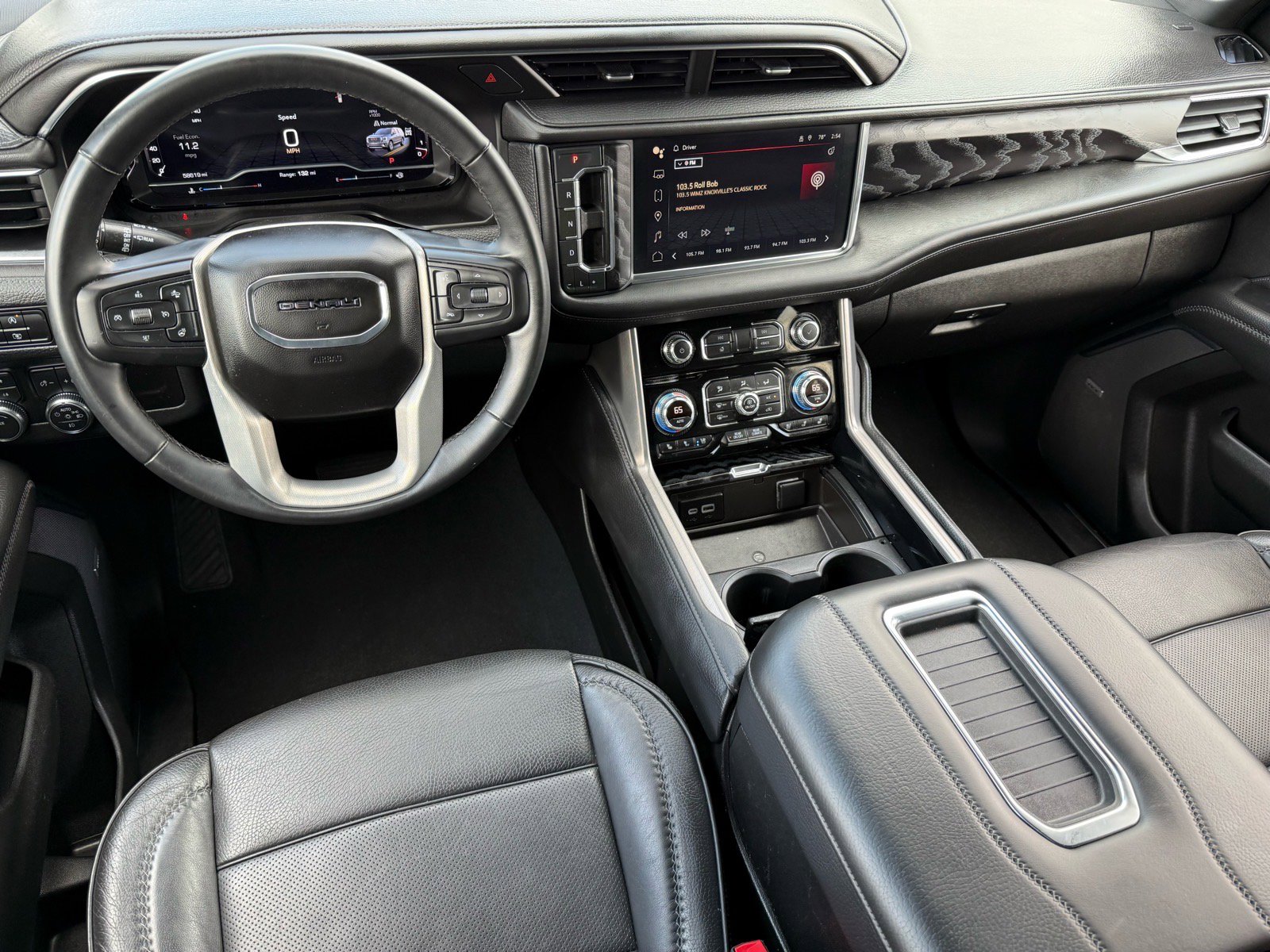 Used 2023 GMC Yukon Denali image 13