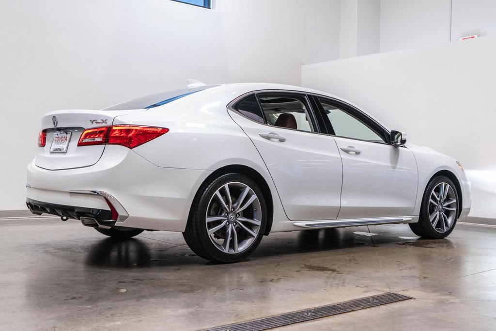 Used 2019 Acura TLX w/ Technology Package FWD image 8