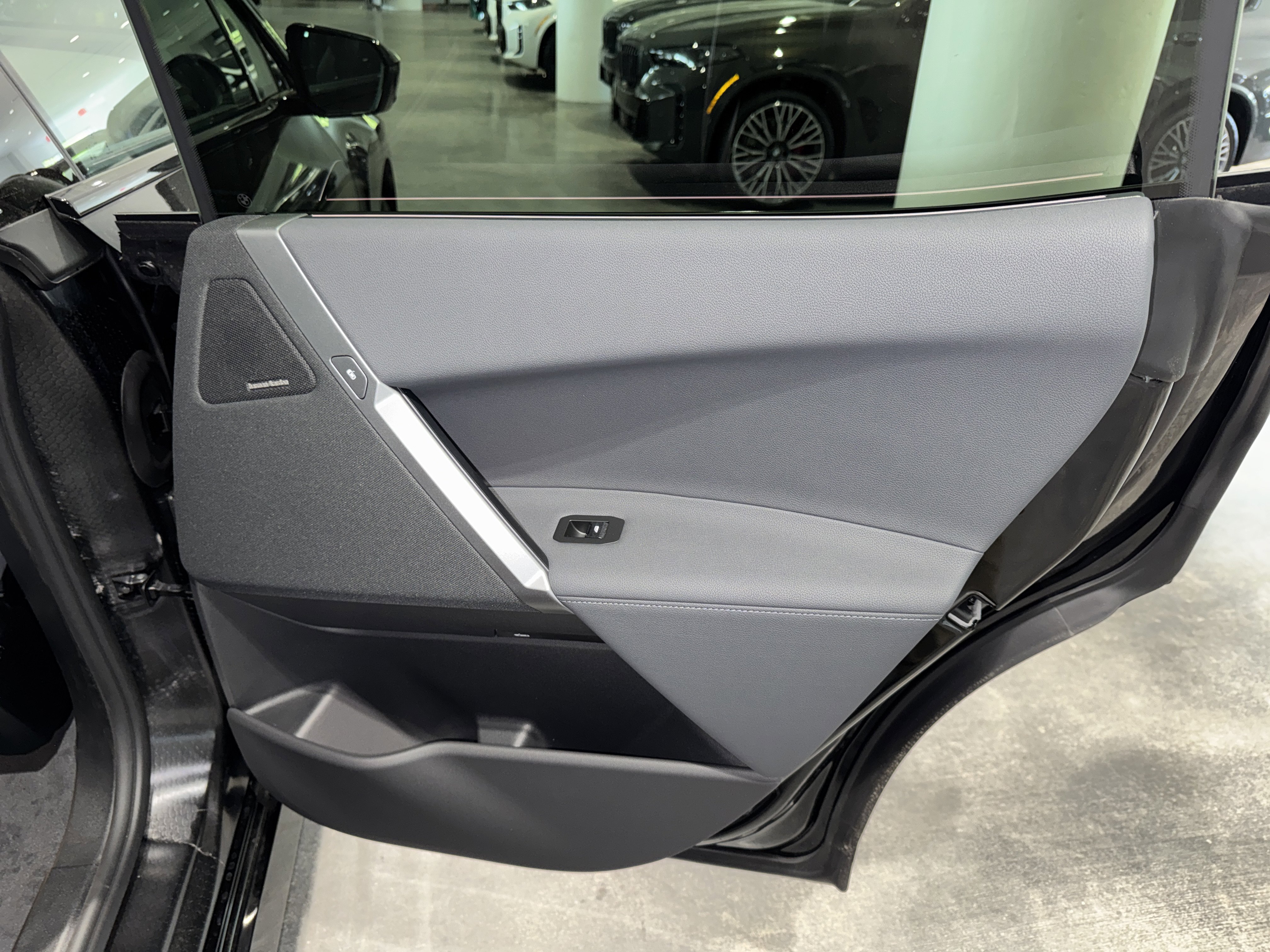 New 2026 BMW iX xDrive60 w/ M Sport Package image 10