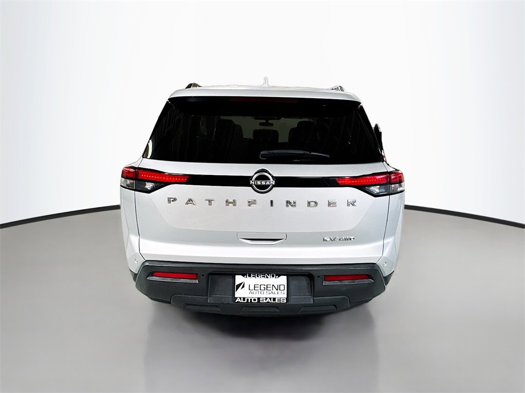 Used 2022 Nissan Pathfinder SV image 8