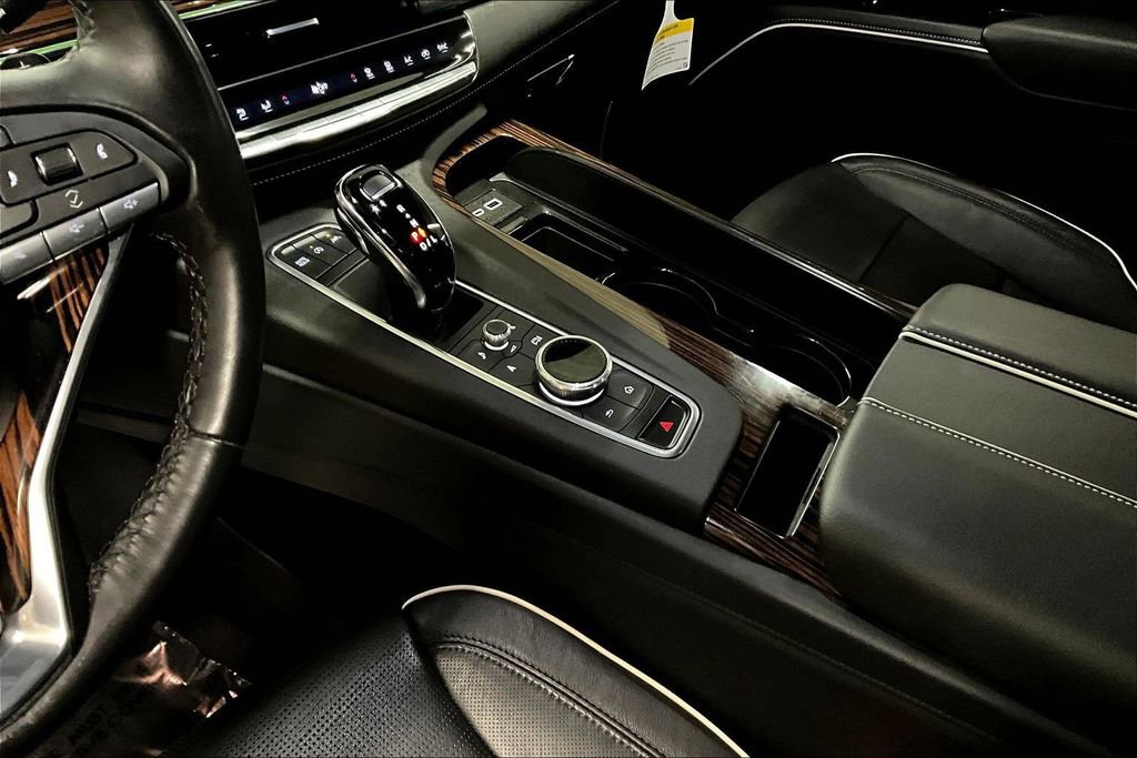 Certified 2024 Cadillac Escalade Premium Luxury image 18