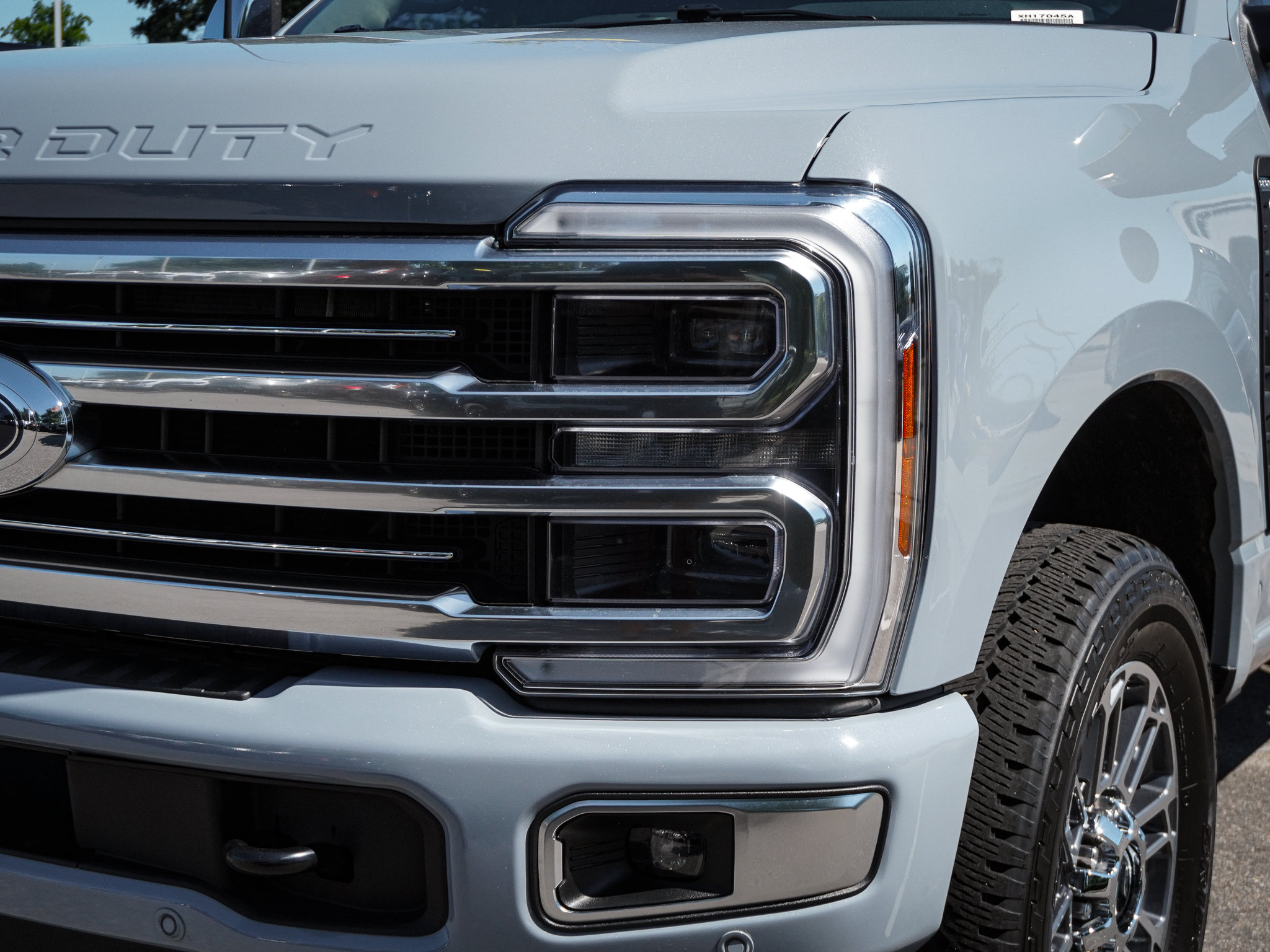 Used 2025 Ford F350 Platinum w/ Platinum Plus Package AWD/4WD image 5