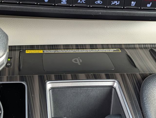 Used 2023 Toyota Sienna Platinum image 17