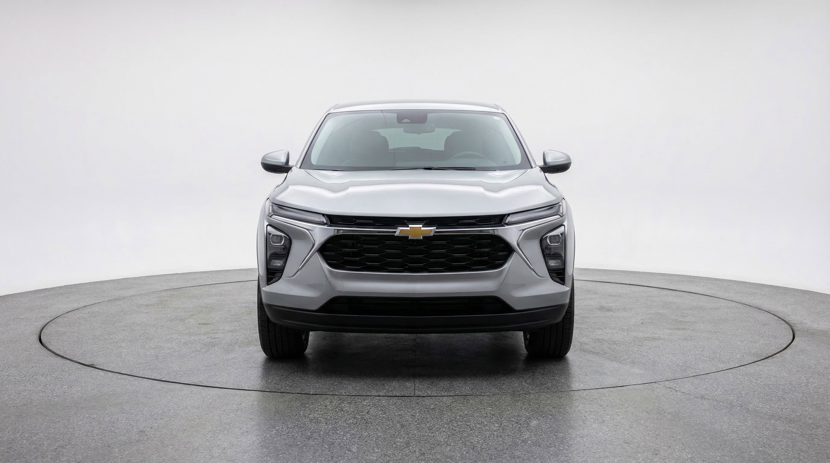 Used 2025 Chevrolet Blazer LT FWD image 2