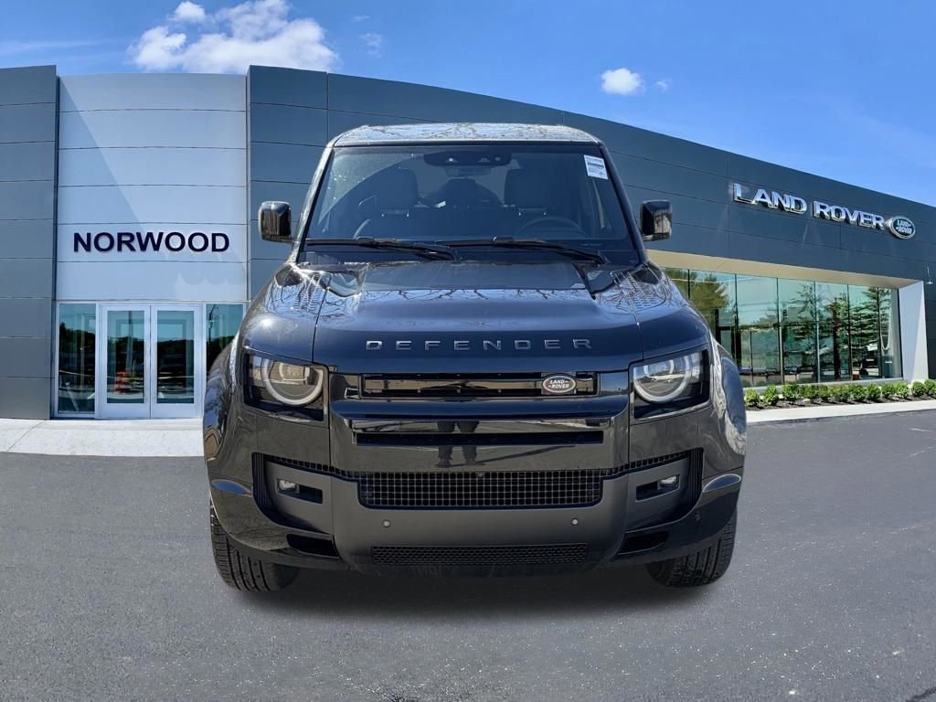 New 2026 Land Rover Defender 110 X-Dynamic SE image 2