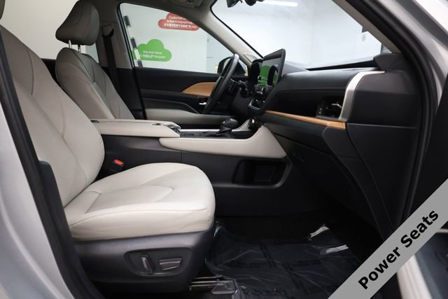 Used 2024 Toyota Grand Highlander Platinum image 29
