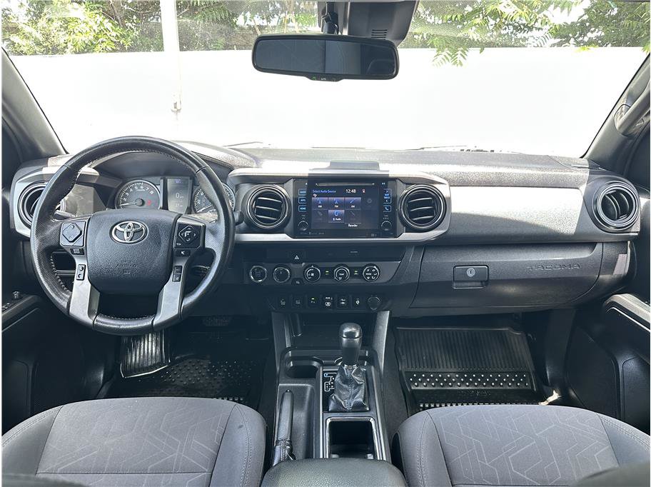 Used 2019 Toyota Tacoma TRD Sport w/ Technology Package AWD/4WD image 18