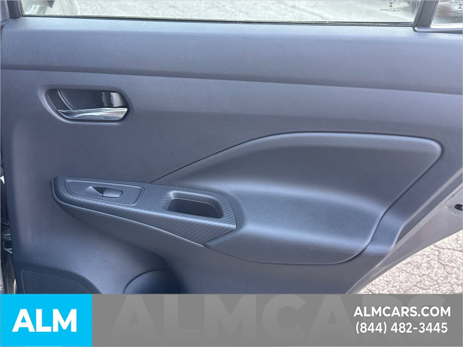 Used 2025 Nissan Versa SV w/ Trunk Package image 18