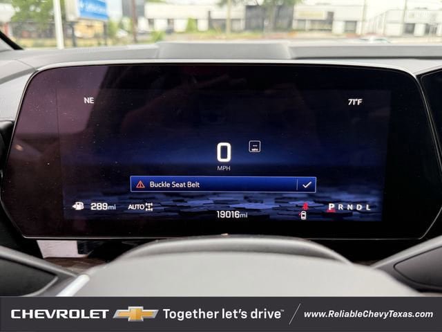 Used 2025 Chevrolet Suburban Z71 AWD/4WD image 16