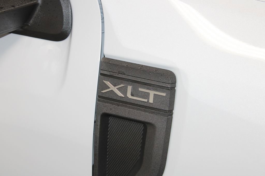 New 2025 Ford Maverick XLT w/ XLT Luxury Package image 11