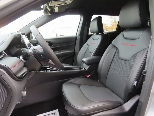 New 2026 Jeep Compass Trailhawk w/ Trailer Tow Group image 18