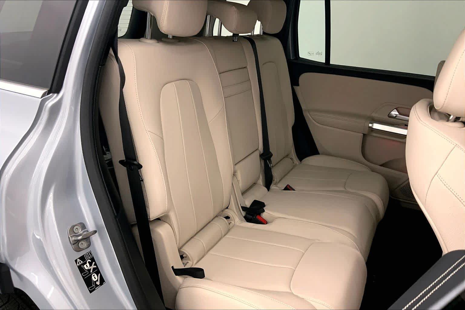 New 2026 Mercedes-Benz GLB 250 image 14