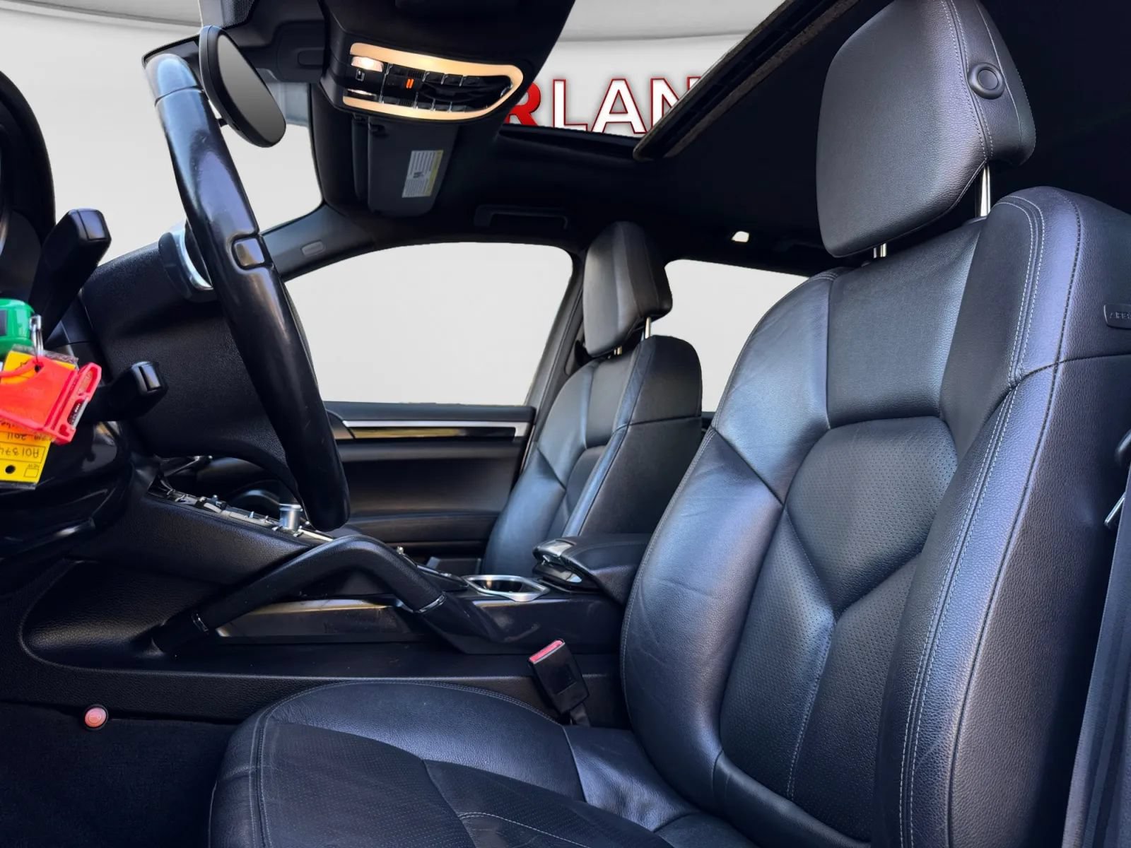 Used 2011 Porsche Cayenne AWD/4WD image 14