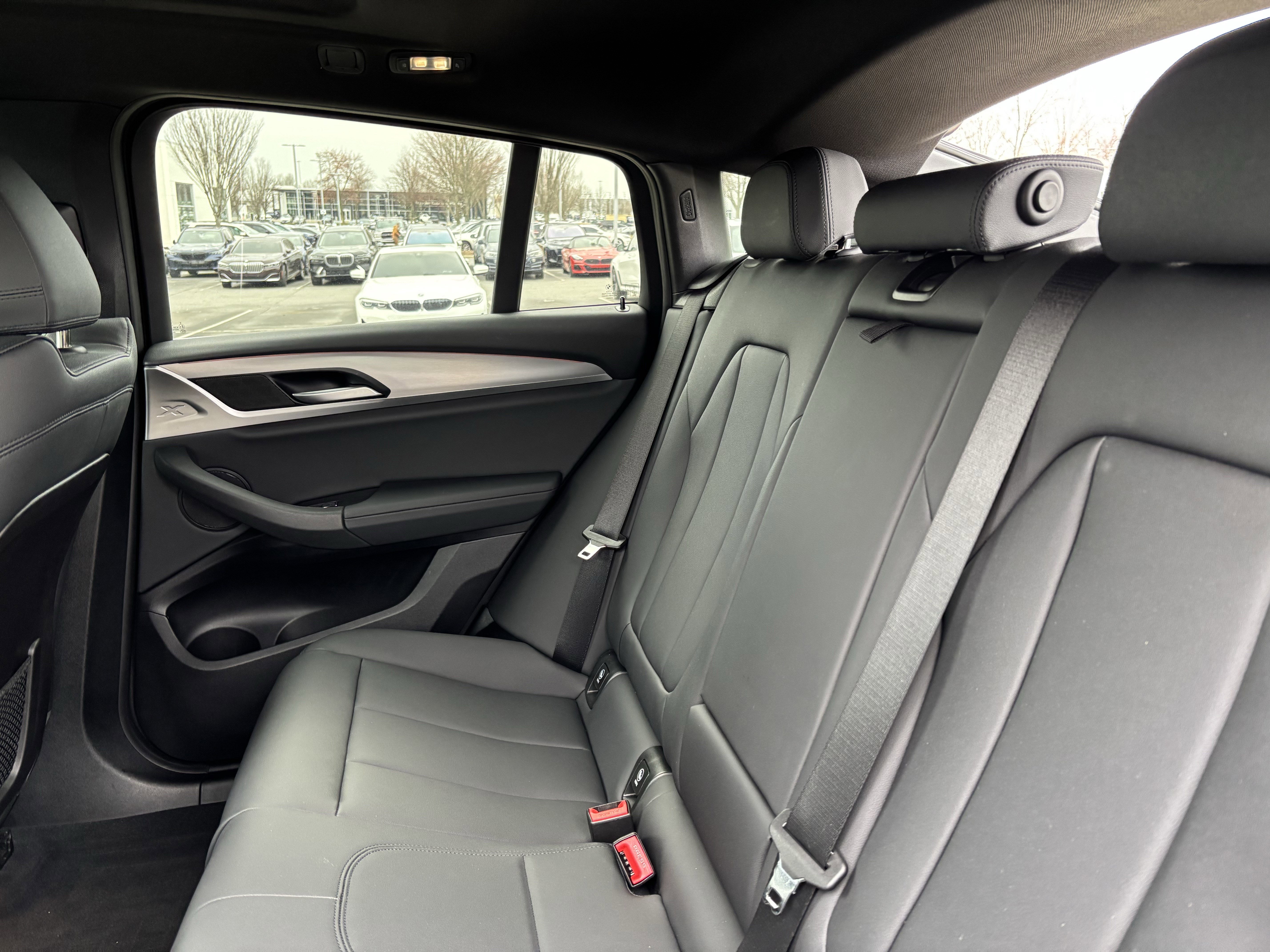 Used 2021 BMW X4 xDrive30i w/ Premium Package image 32